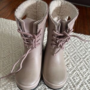 Girls Bogs winter boots size 3